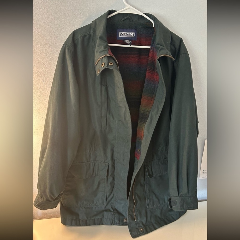 Adjustable parka